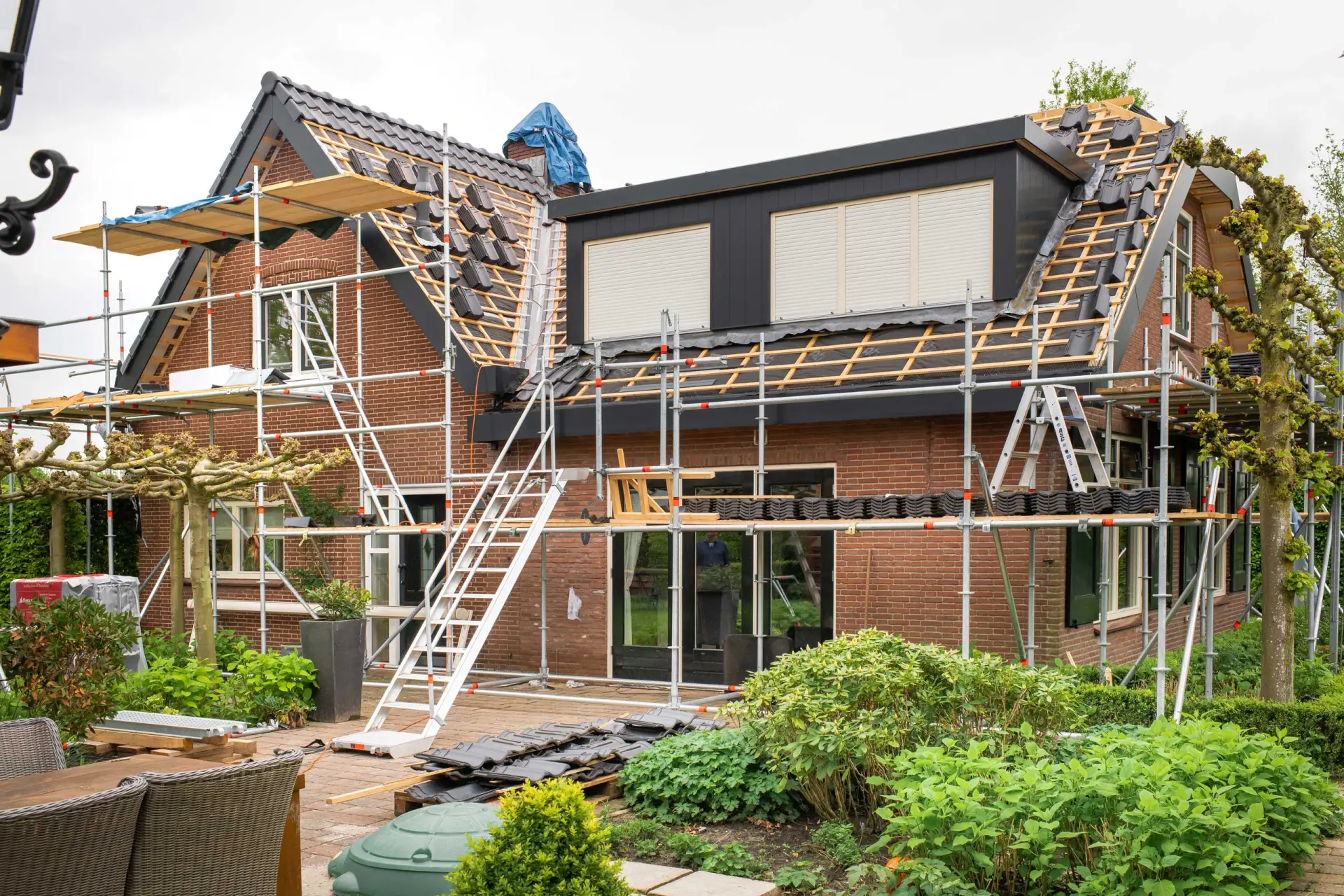 Project Dakrenovatie 8